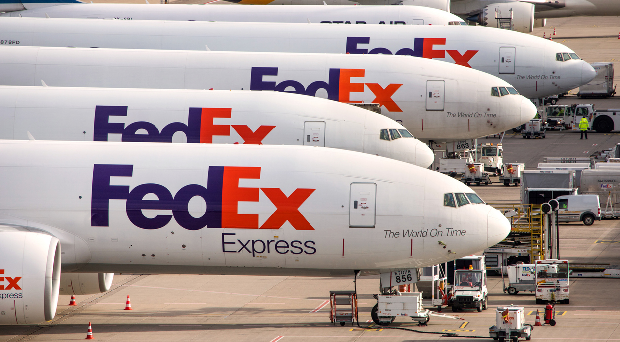 FedEx airplanes